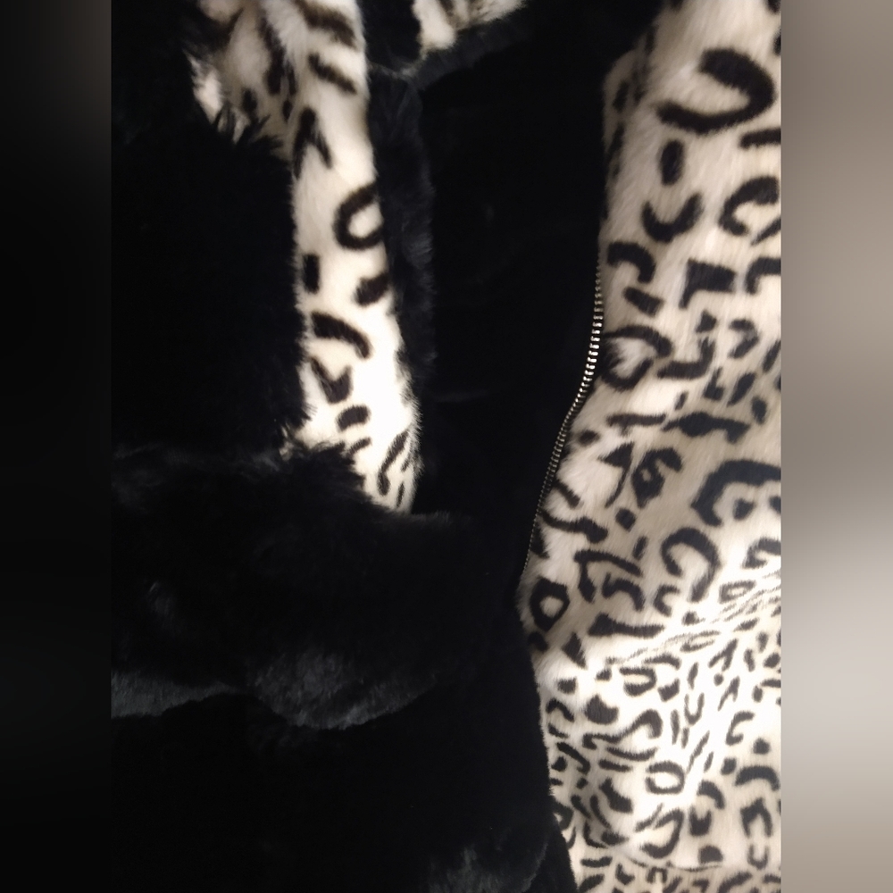 ADRIENNE LANDAU Reversible Faux Fur Hooded Vest Black / Animal $295 - Picture 7 of 15
